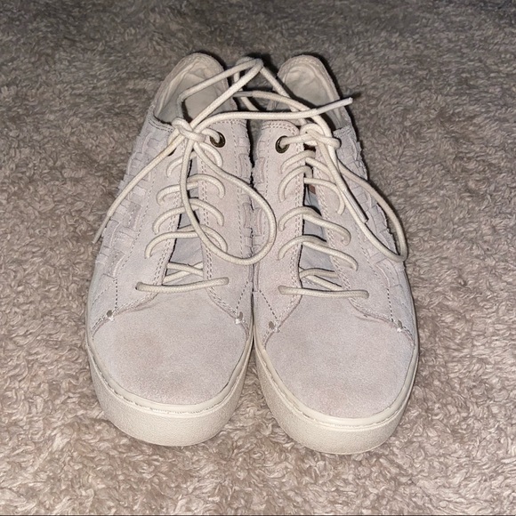 TOMS - Picture 3 of 6